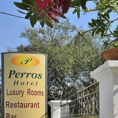 Hotel Perros