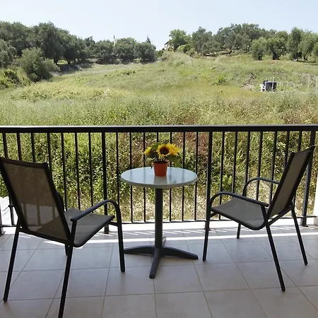 Perros 2* Agios Stefanos Avliotes (Corfu)