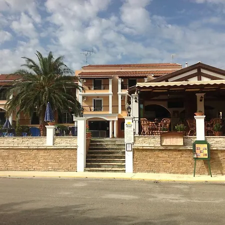 Perros Hotel Agios Stefanos Avliotes (Corfu)