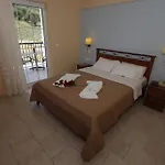 Perros Hotell Agios Stefanos Avliotes (Corfu)