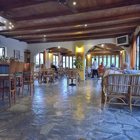 Perros 2* Agios Stefanos Avliotes (Corfu)