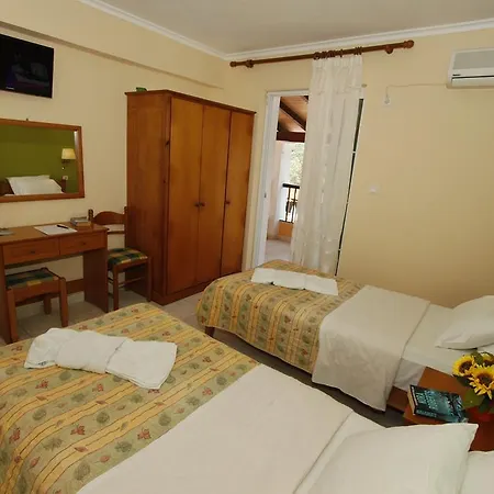 Perros Hotel