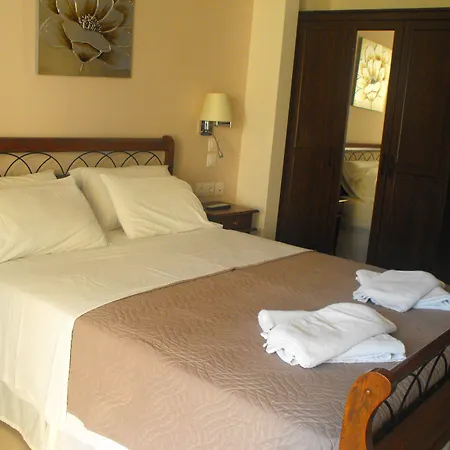 Perros Agios Stefanos Avliotes (Corfu)