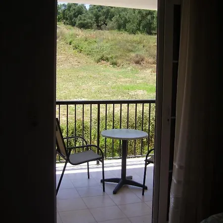 Perros 2* Agios Stefanos Avliotes (Corfu)