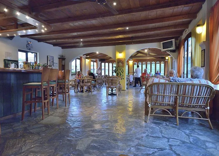 Perros 2* آغيوس ستيفانوس