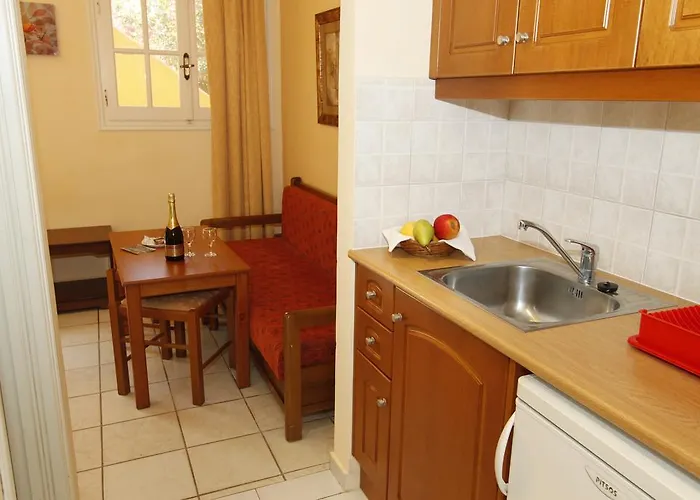 Perros آغيوس ستيفانوس