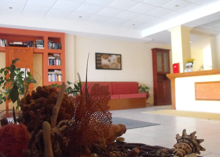 Perros فندق آغيوس ستيفانوس