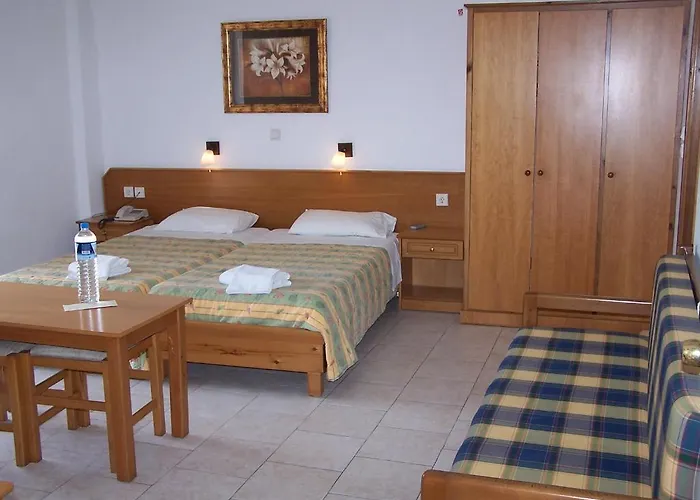 Perros فندق آغيوس ستيفانوس