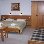 Perros Hotel Agios Stefanos Avliotes (Corfu)